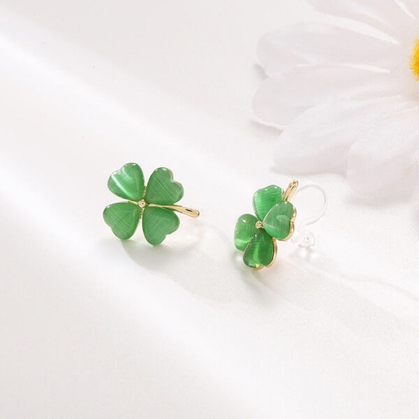 925 Sterling Silver Needle Ear Stud Female Fresh Clover Ear Clip No Ear Hole Earrings - Image 4